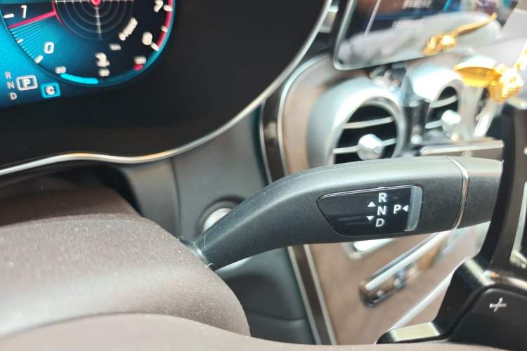 Used Mercedes-Benz GLC 2022 Refreshed GLC 300 L 4MATIC Dynamic Edition Prestige Version Gear Lever