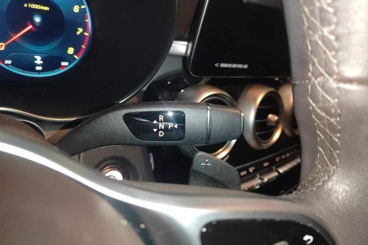 Used Mercedes-Benz GLC 2022 Facelifted GLC 260 L 4MATIC Dynamic Edition Gear Lever