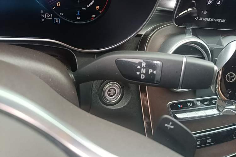 Used Mercedes-Benz GLC 2022 GLC 260 L 4MATIC Luxury Model Gear Lever