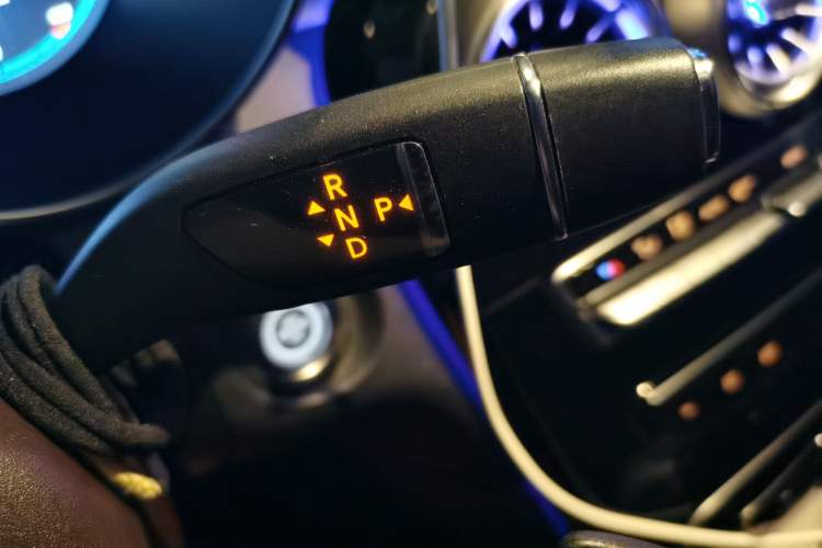Used Mercedes-Benz GLC 2022 Second Facelift GLC 260 L 4MATIC Dynamic Edition Gear Lever