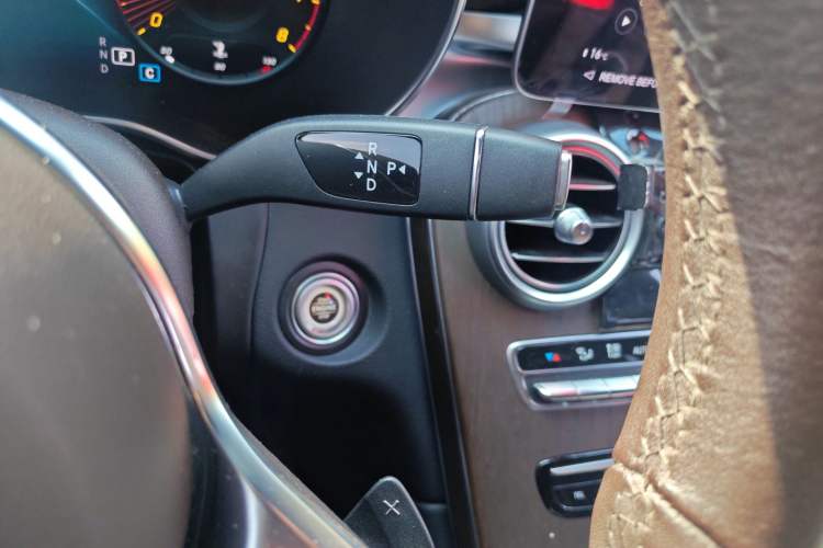 Used Mercedes-Benz GLC 2022 Refreshed GLC 300 L 4MATIC Dynamic Edition Prestige Version Gear Lever