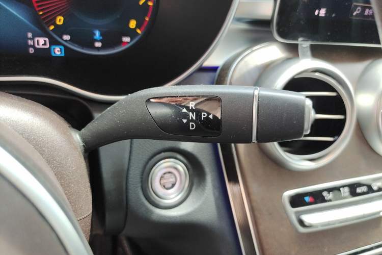Used Mercedes-Benz GLC 2022 GLC 300 L 4MATIC Dynamic Model Gear Lever