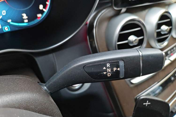 Used Mercedes-Benz GLC 2022 Refreshed GLC 300 L 4MATIC Dynamic Edition Prestige Version Gear Lever