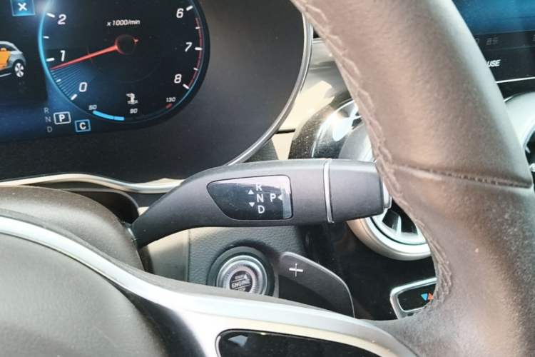 Used Mercedes-Benz GLC 2022 Refreshed GLC 260 L 4MATIC Dynamic Edition Gear Lever