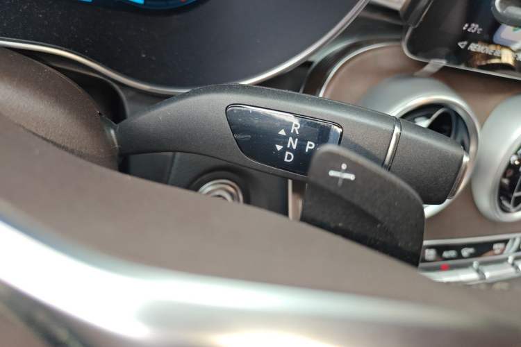 Used Mercedes-Benz GLC 2022 Refreshed GLC 300 L 4MATIC Dynamic Edition Prestige Version Gear Lever