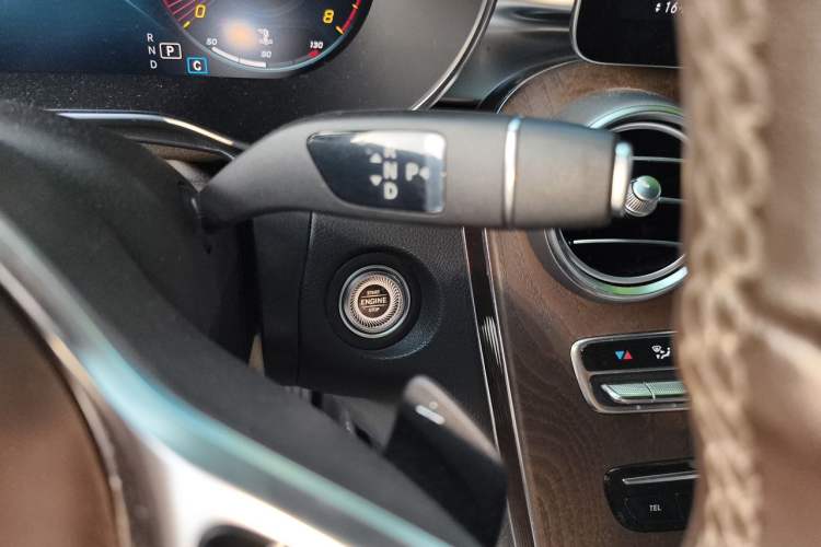 Used Mercedes-Benz GLC 2022 Refreshed GLC 300 L 4MATIC Dynamic Edition Prestige Version Gear Lever