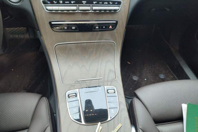 Used Mercedes-Benz GLC 2022 Refreshed GLC 300 L 4MATIC Dynamic Edition Prestige Version Gear Lever