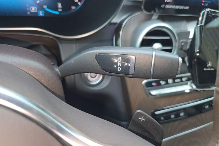 Used Mercedes-Benz GLC 2022 GLC 260 L 4MATIC Luxury Model Gear Lever