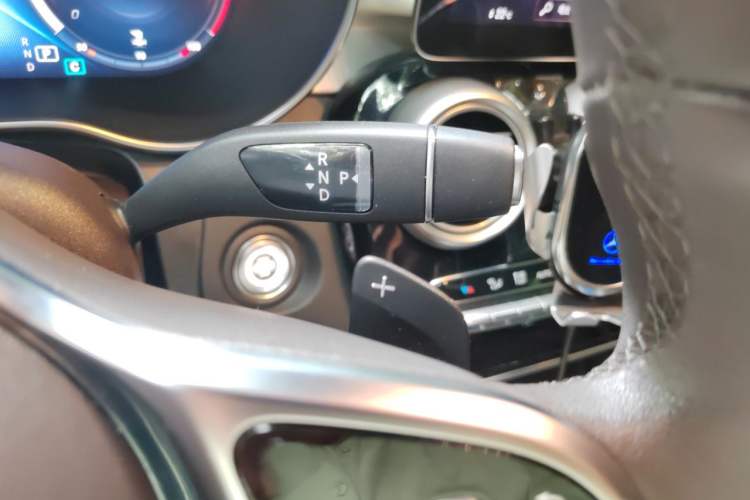 Used Mercedes-Benz GLC 2022 Facelifted GLC 260 L 4MATIC Dynamic Edition Gear Lever