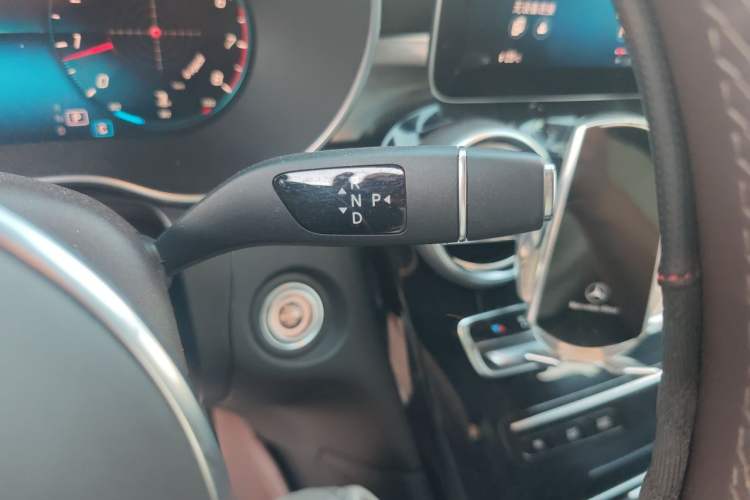 Used Mercedes-Benz GLC 2022 Facelifted GLC 260 L 4MATIC Dynamic Edition Gear Lever