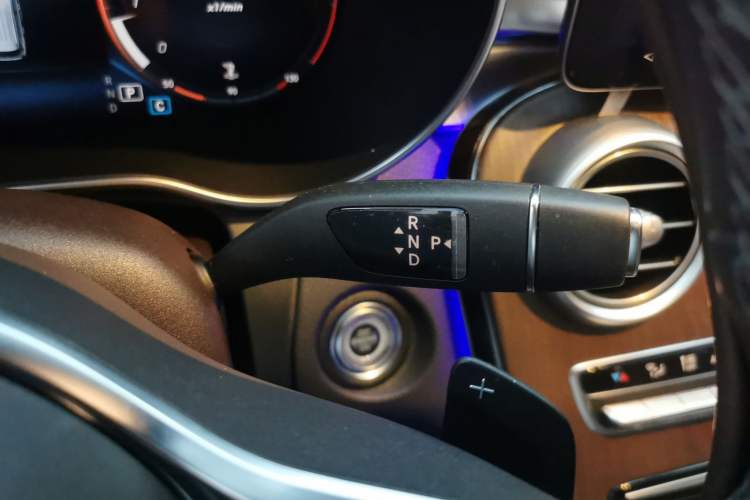 Used Mercedes-Benz GLC 2022 Refreshed GLC 300 L 4MATIC Dynamic Edition Prestige Version Gear Lever