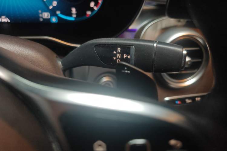Used Mercedes-Benz GLC 2022 Refreshed GLC 300 L 4MATIC Dynamic Edition Prestige Version Gear Lever