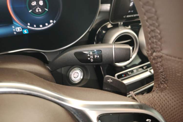 Used Mercedes-Benz GLC 2022 Refreshed GLC 260 L 4MATIC Dynamic Edition Gear Lever