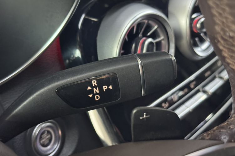 Used Mercedes-Benz GLC 2022 Second Facelift GLC 260 L 4MATIC Dynamic Edition Gear Lever