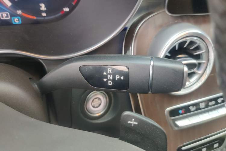 Used Mercedes-Benz GLC 2022 GLC 300 L 4MATIC Dynamic Model Gear Lever