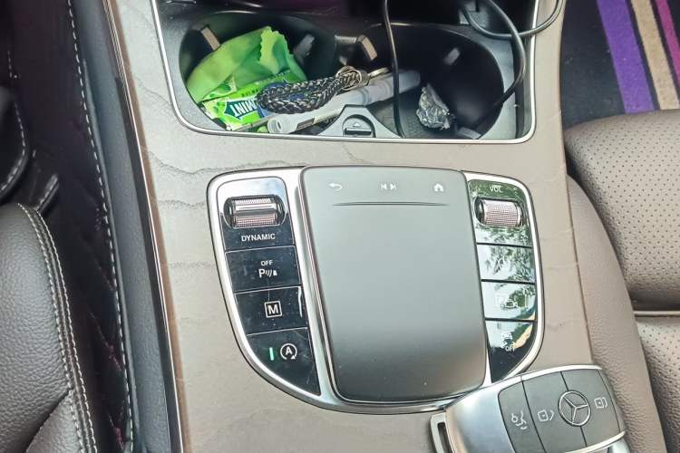 Used Mercedes-Benz GLC 2022 Refreshed GLC 300 L 4MATIC Dynamic Edition Prestige Version Gear Lever
