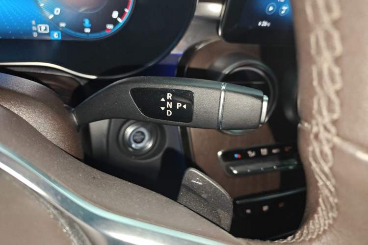 Used Mercedes-Benz GLC 2022 GLC 300 L 4MATIC Dynamic Edition Prestige Model Gear Lever