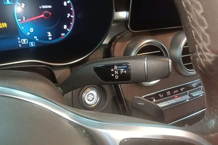Used Mercedes-Benz GLC 2022 Refreshed GLC 300 L 4MATIC Dynamic Edition Prestige Version Gear Lever