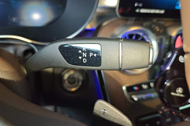 Used Mercedes-Benz GLC 2022 Refreshed GLC 300 L 4MATIC Dynamic Edition Prestige Version Gear Lever