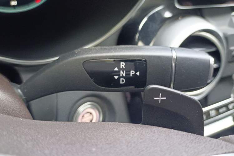 Used Mercedes-Benz GLC 2022 Refreshed GLC 260 L 4MATIC Dynamic Edition Gear Lever