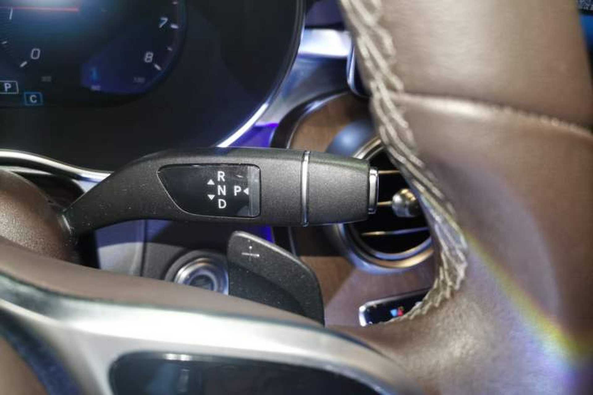 Used Mercedes-Benz GLC 2022 Refreshed GLC 300 L 4MATIC Dynamic Edition Gear Lever