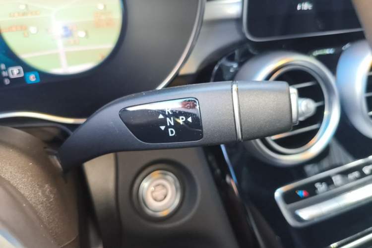 Used Mercedes-Benz GLC 2022 Facelifted GLC 260 L 4MATIC Dynamic Edition Gear Lever