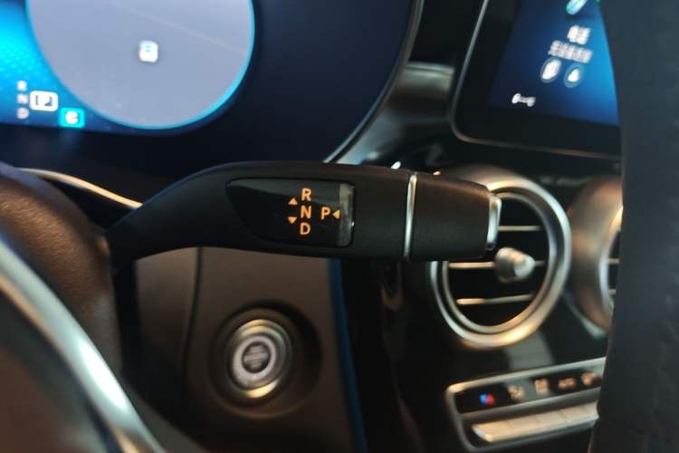 Used Mercedes-Benz GLC 2022 Facelifted GLC 260 L 4MATIC Dynamic Edition Gear Lever