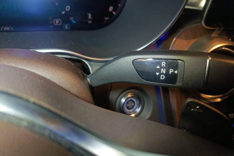 Used Mercedes-Benz GLC 2022 GLC 300 L 4MATIC Dynamic Model Gear Lever