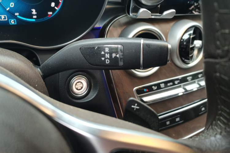 Used Mercedes-Benz GLC 2022 Refreshed GLC 300 L 4MATIC Dynamic Edition Prestige Version Gear Lever