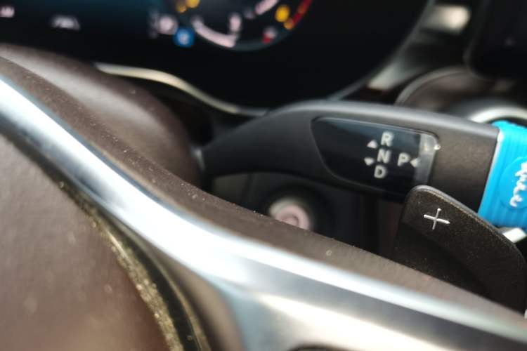 Used Mercedes-Benz GLC 2022 GLC 300 L 4MATIC Dynamic Model Gear Lever