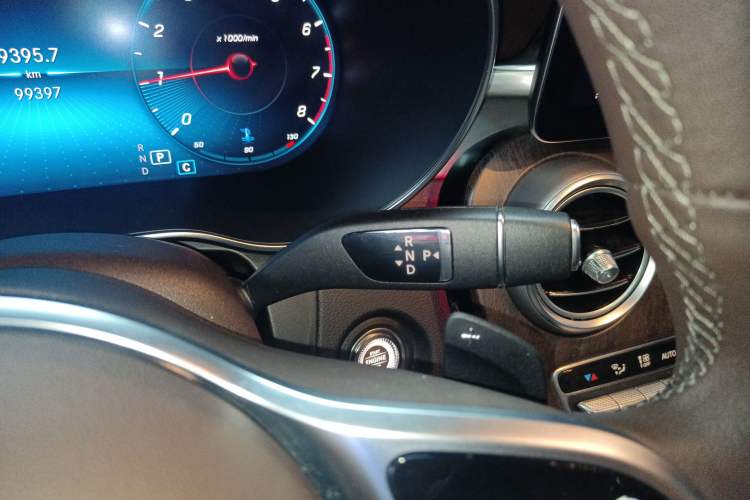 Used Mercedes-Benz GLC 2022 Facelifted GLC 260 L 4MATIC Dynamic Edition Gear Lever
