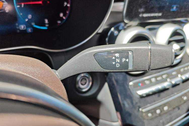 Used Mercedes-Benz GLC 2022 Facelifted GLC 260 L 4MATIC Dynamic Edition Gear Lever
