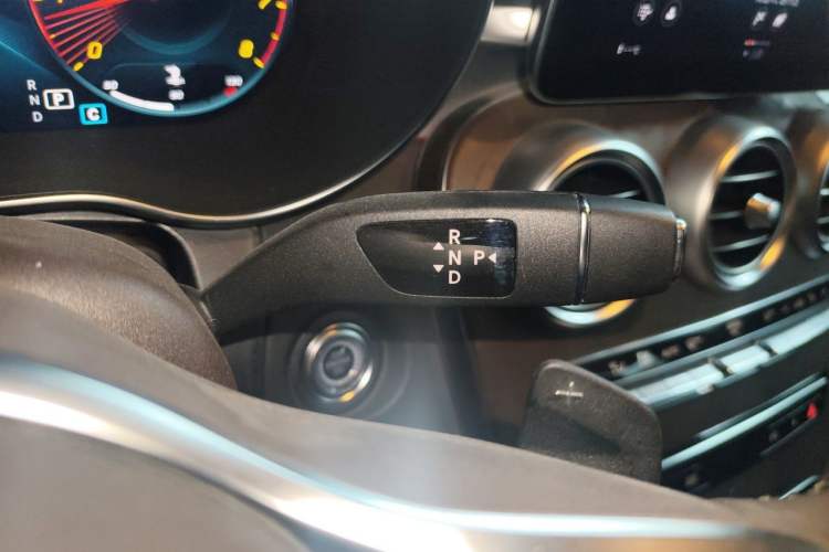 Used Mercedes-Benz GLC 2022 Refreshed GLC 300 L 4MATIC Dynamic Edition Prestige Version Gear Lever
