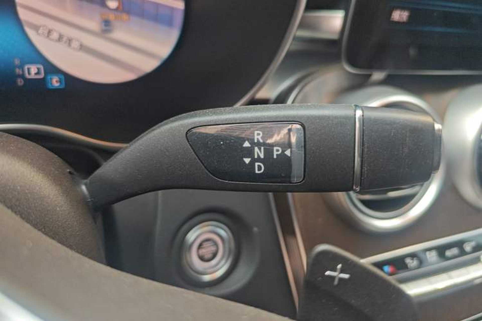 Used Mercedes-Benz GLC 2022 GLC 300 L 4MATIC Dynamic Model Gear Lever