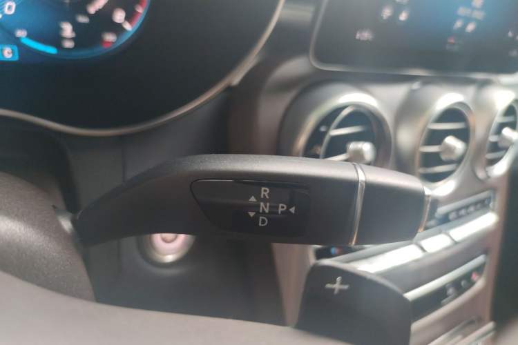 Used Mercedes-Benz GLC 2022 Facelifted GLC 260 L 4MATIC Dynamic Edition Gear Lever
