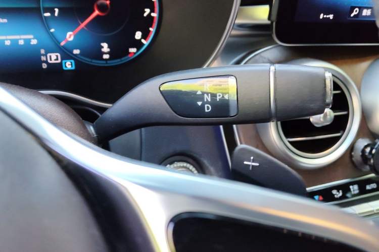 Used Mercedes-Benz GLC 2022 GLC 300 L 4MATIC Dynamic Model Gear Lever