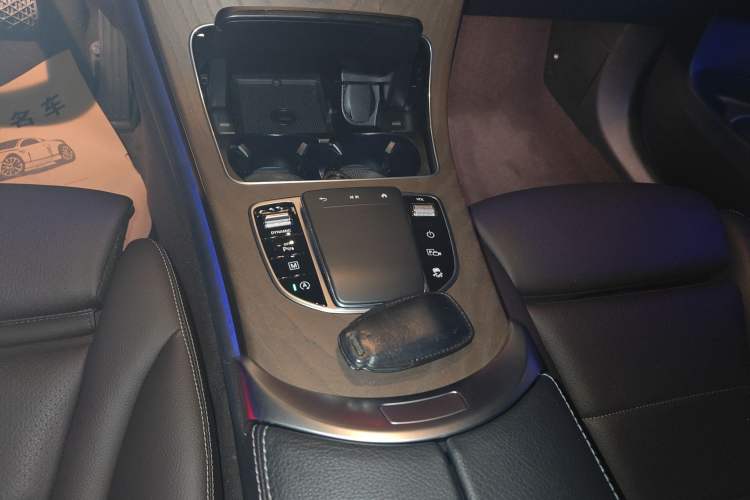 Used Mercedes-Benz GLC 2022 Refreshed GLC 300 L 4MATIC Dynamic Edition Prestige Version Gear Lever