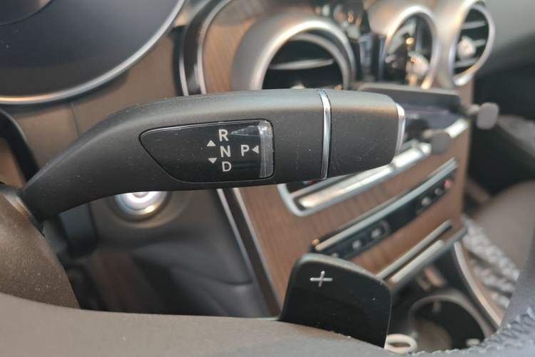 Used Mercedes-Benz GLC 2022 Refreshed GLC 300 L 4MATIC Dynamic Edition Prestige Version Gear Lever