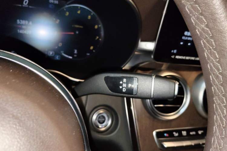 Used Mercedes-Benz GLC 2022 GLC 300 L 4MATIC Dynamic Model Gear Lever