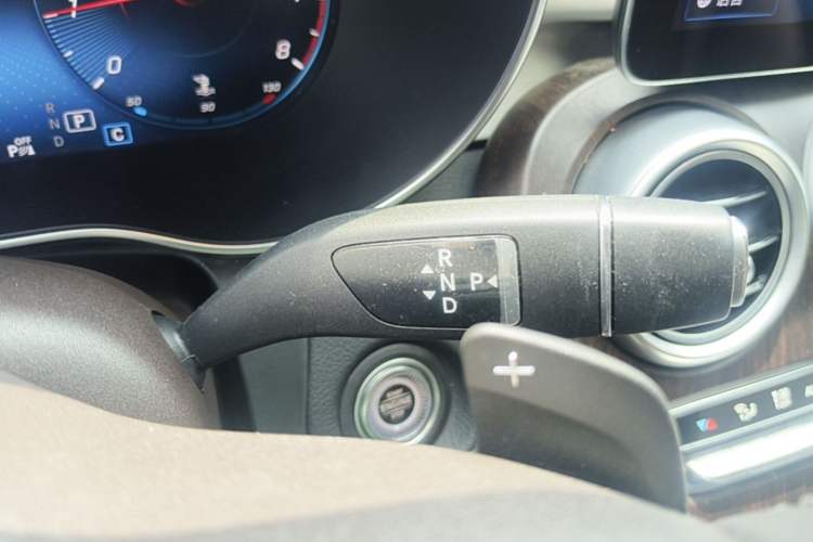Used Mercedes-Benz GLC 2022 Second Facelift GLC 260 L 4MATIC Dynamic Edition Gear Lever