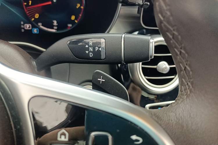 Used Mercedes-Benz GLC 2022 Facelifted GLC 260 L 4MATIC Dynamic Edition Gear Lever