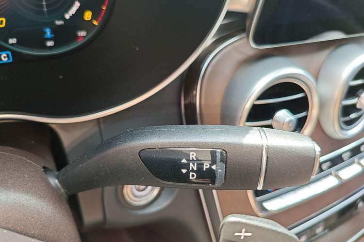 Used Mercedes-Benz GLC 2022 Refreshed GLC 300 L 4MATIC Dynamic Edition Prestige Version Gear Lever