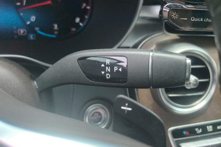 Used Mercedes-Benz GLC 2022 Refreshed GLC 300 L 4MATIC Dynamic Edition Prestige Version Gear Lever