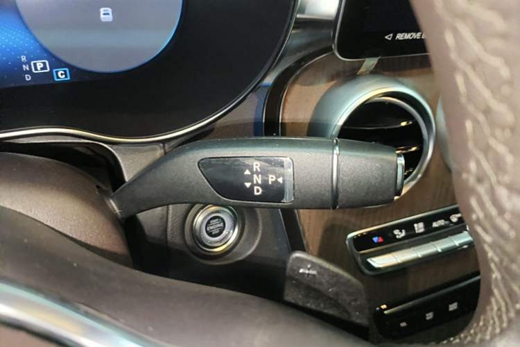 Used Mercedes-Benz GLC 2022 Refreshed GLC 300 L 4MATIC Dynamic Edition Prestige Version Gear Lever