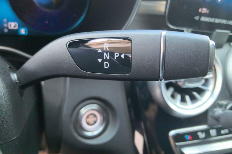 Used Mercedes-Benz GLC 2022 Second Facelift GLC 260 L 4MATIC Dynamic Edition Gear Lever