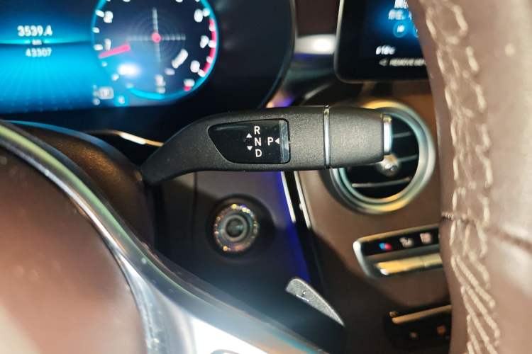 Used Mercedes-Benz GLC 2022 Refreshed GLC 300 L 4MATIC Dynamic Edition Prestige Version Gear Lever