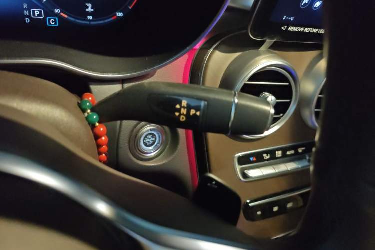 Used Mercedes-Benz GLC 2022 Second Facelift GLC 260 L 4MATIC Dynamic Edition Gear Lever