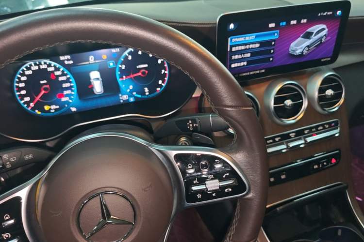Used Mercedes-Benz GLC 2022 Refreshed GLC 300 L 4MATIC Dynamic Edition Prestige Version Gear Lever