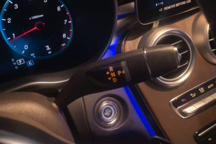 Used Mercedes-Benz GLC 2022 Refreshed GLC 300 L 4MATIC Dynamic Edition Prestige Version Gear Lever