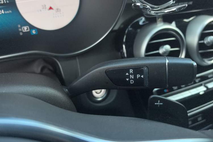 Used Mercedes-Benz GLC 2022 Refreshed GLC 260 L 4MATIC Dynamic Edition Gear Lever